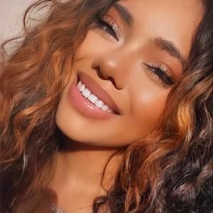 Meet your Posher, Christina marie